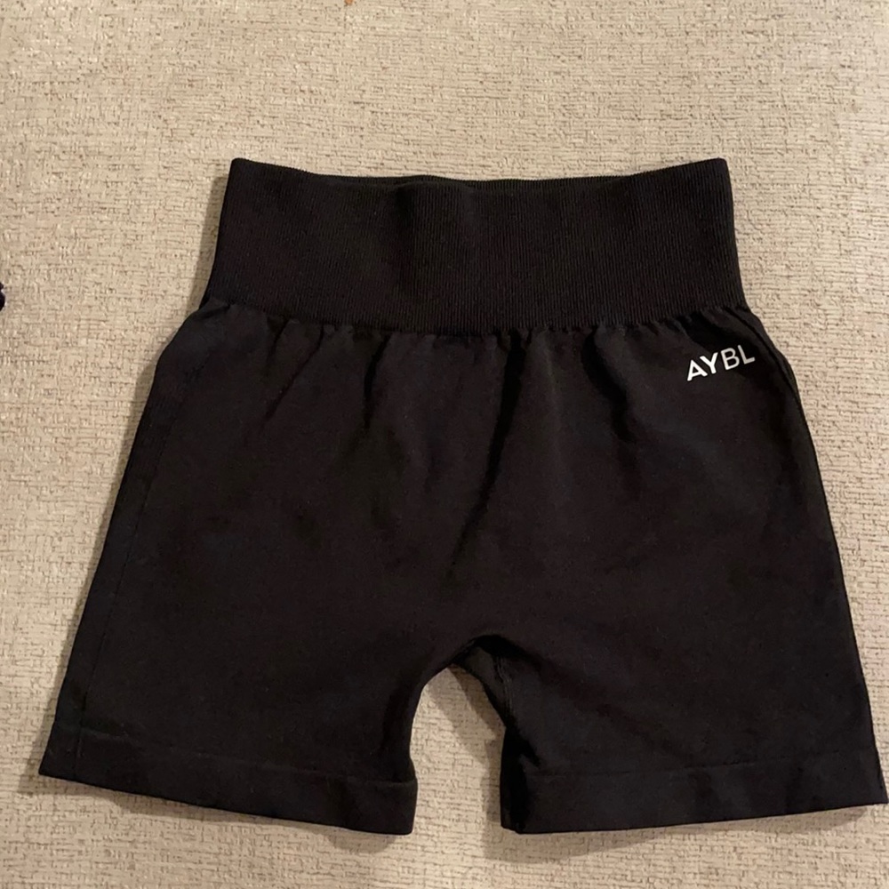 AYBL pulse seamless shorts